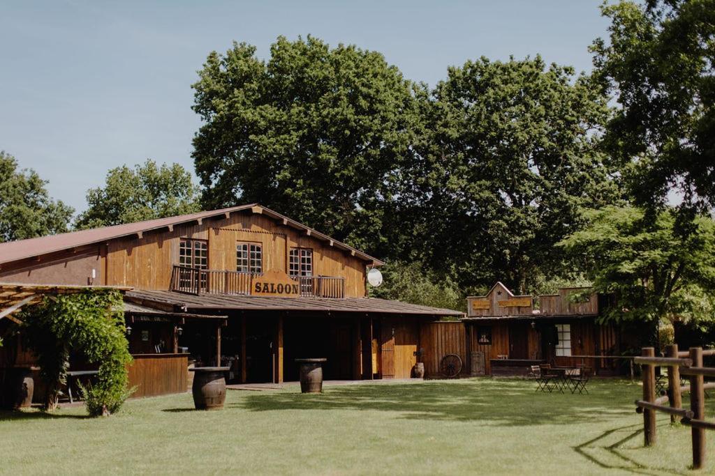 Le Ranch Amadeus Bed & Breakfast Saint-Paul-en-Born Dış mekan fotoğraf